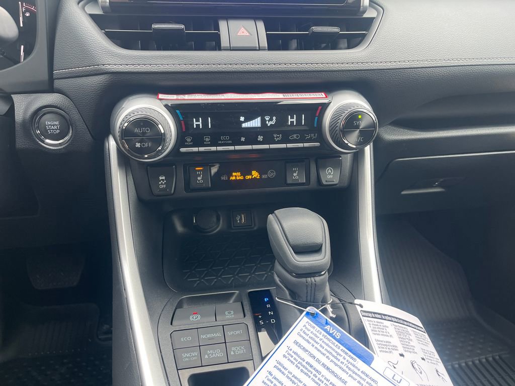 New 2025 Toyota RAV4 XLE image 18