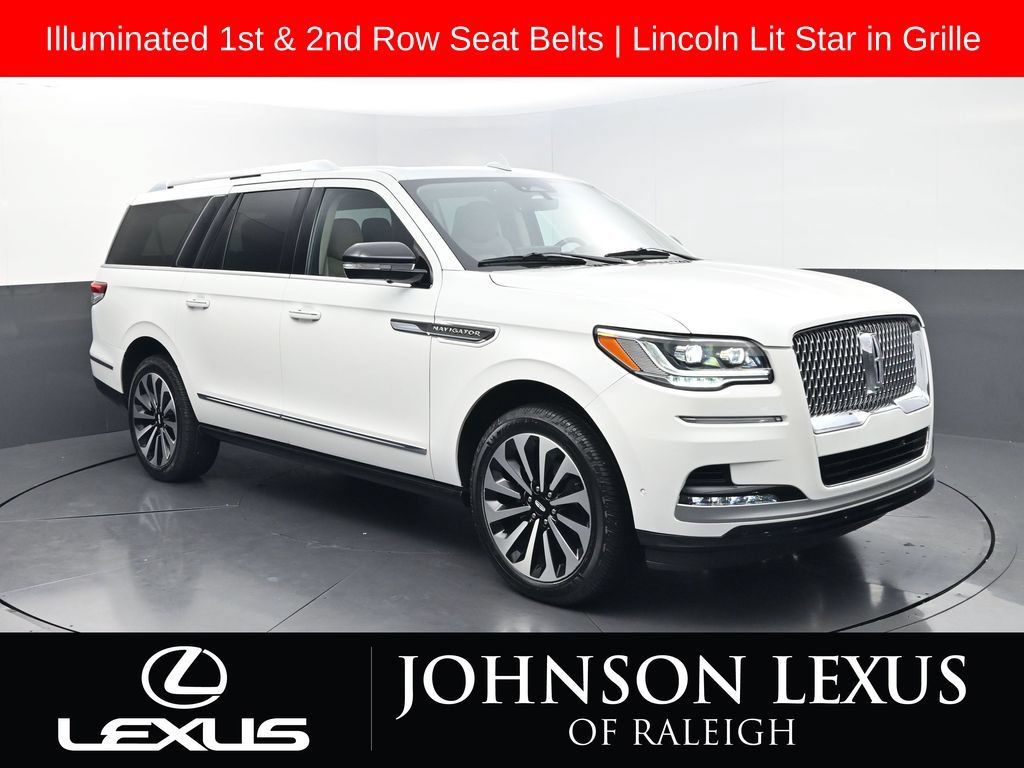 Used 2023 Lincoln Navigator L Reserve AWD/4WD image 3