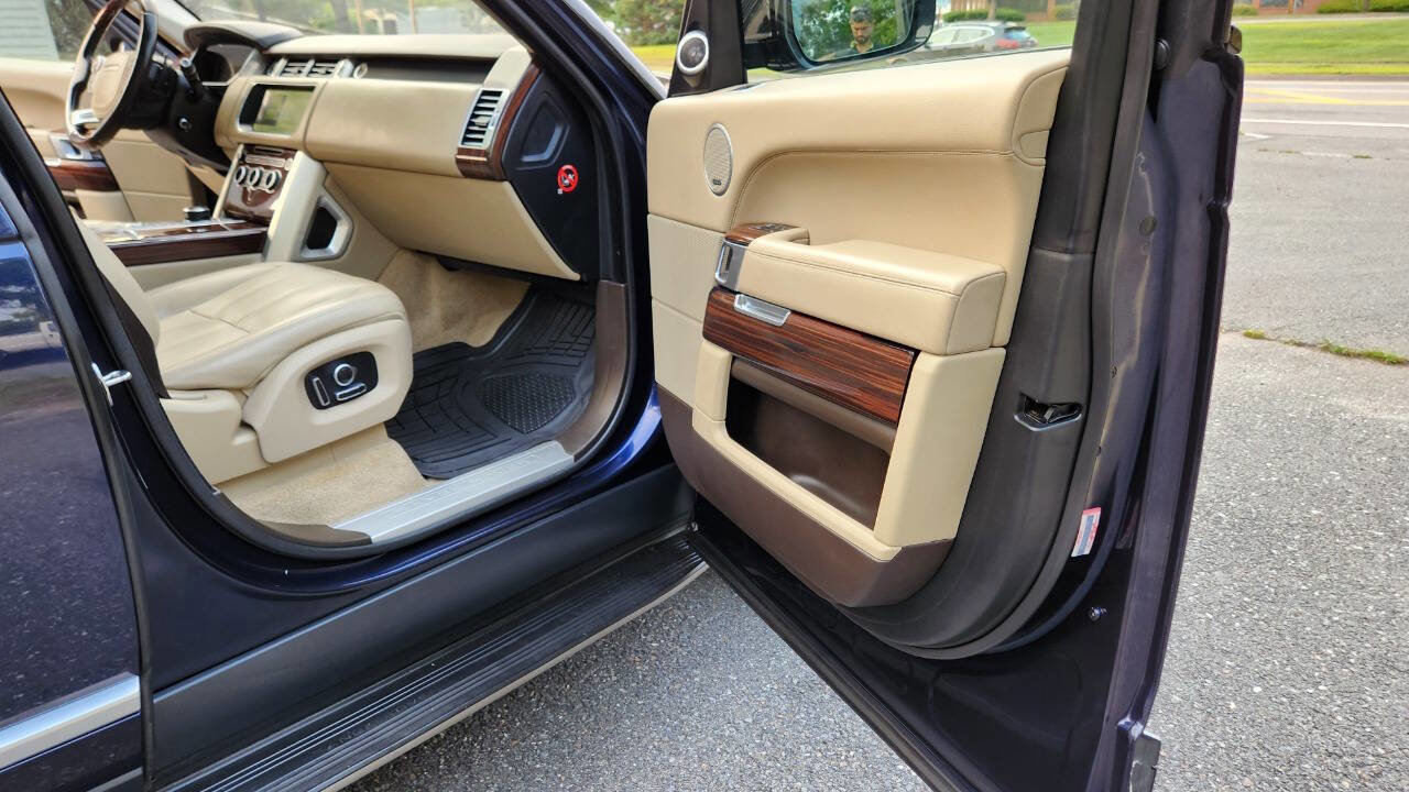 Used 2017 Land Rover Range Rover HSE image 45
