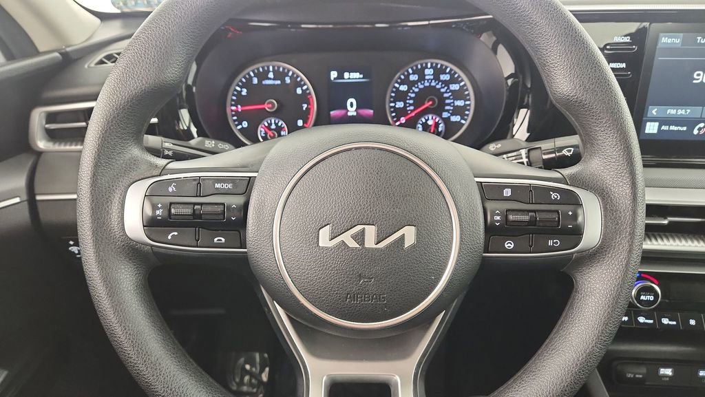Used 2023 Kia K5 LXS FWD image 12