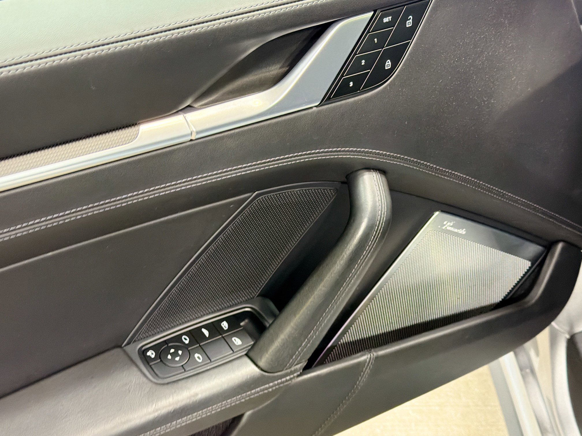 Certified 2022 Porsche 911 Turbo image 21