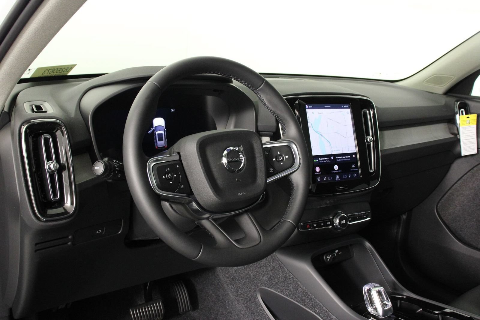 New 2026 Volvo XC40 B5 Plus w/ Climate Package AWD/4WD image 8
