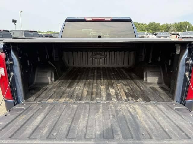 Used 2020 Chevrolet Silverado 1500 RST AWD/4WD image 9