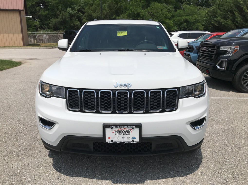 Used 2020 Jeep Grand Cherokee Laredo w/ Laredo X Package AWD/4WD image 3