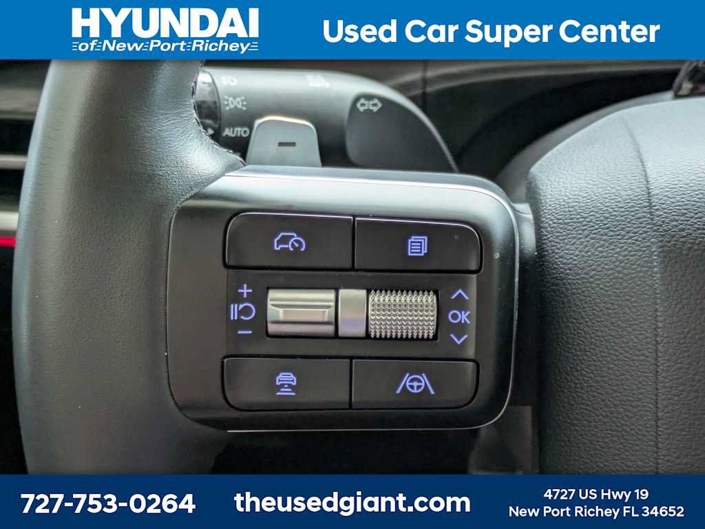 Used 2025 Hyundai Santa Fe Limited FWD image 40
