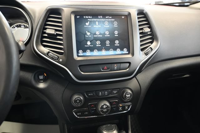 Used 2022 Jeep Cherokee Trailhawk AWD/4WD image 15
