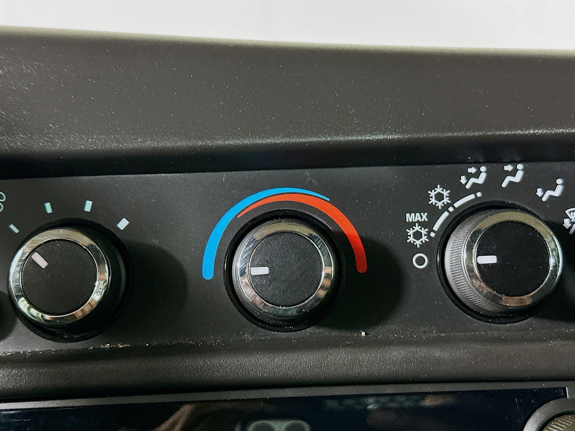 Used 2024 GMC Savana 2500 w/ Driver Convenience Package image 20