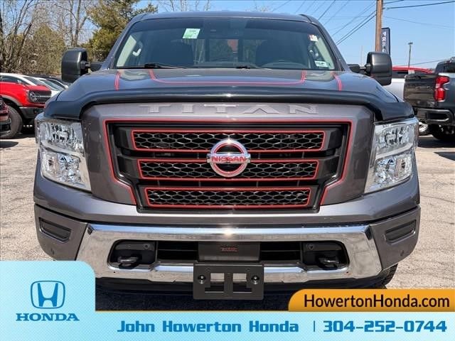 Used 2022 Nissan Titan SV w/ SV Convenience Package AWD/4WD image 9