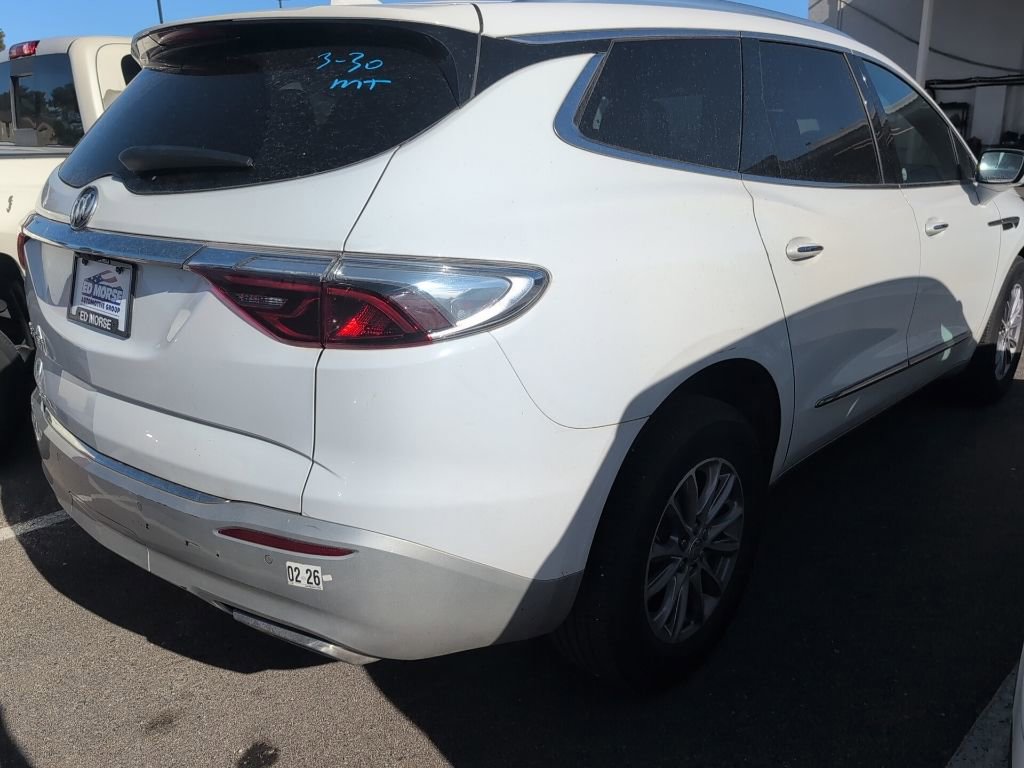 Used 2024 Buick Enclave Premium image 3