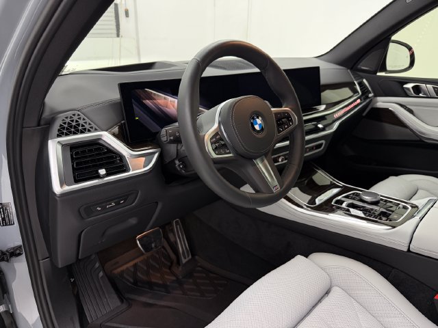 Used 2026 BMW X5 xDrive40i w/ M Sport Package AWD/4WD image 8