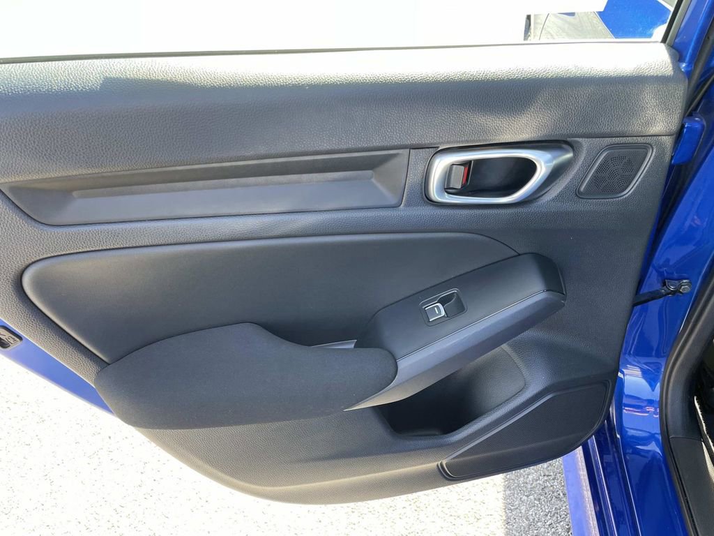 Used 2023 Honda Civic Sport image 12
