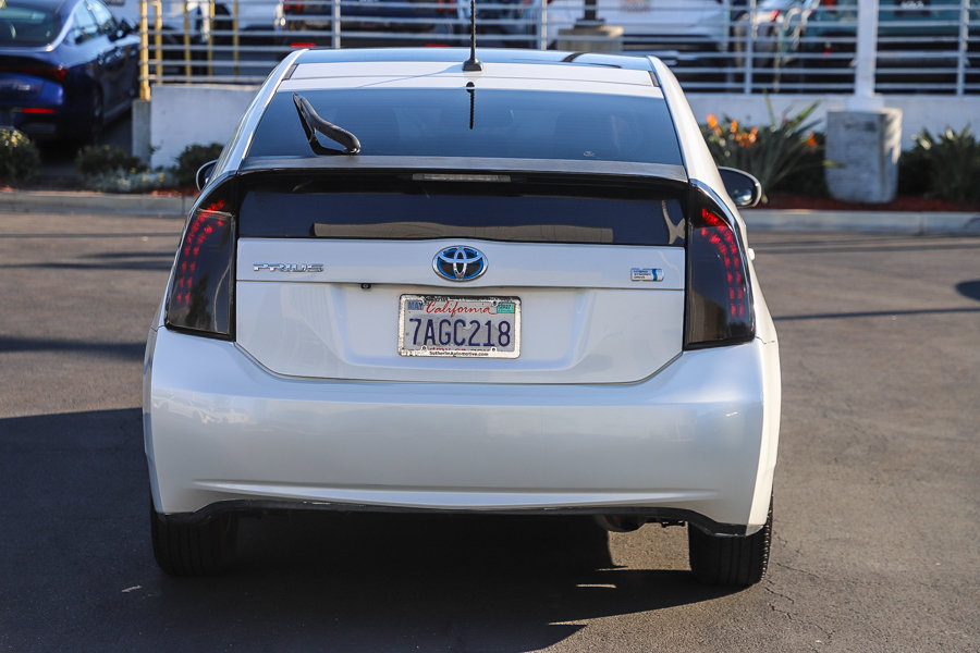 Used 2013 Toyota Prius Four w/ Deluxe Solar Roof Pkg FWD image 9