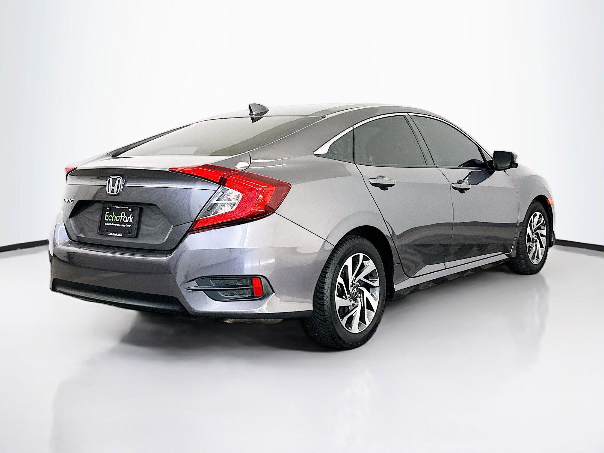 Used 2018 Honda Civic EX image 9