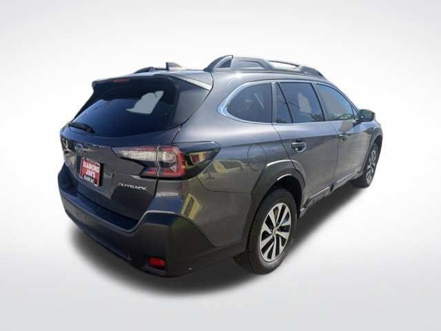 Used 2024 Subaru Outback Premium AWD/4WD image 5