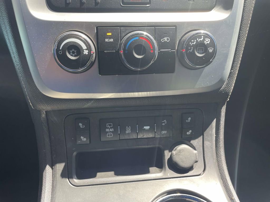 Used 2014 GMC Acadia SLE image 28