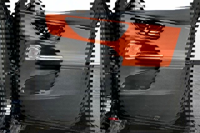 Certified 2025 Mercedes-Benz GLC 300 4MATIC image 31