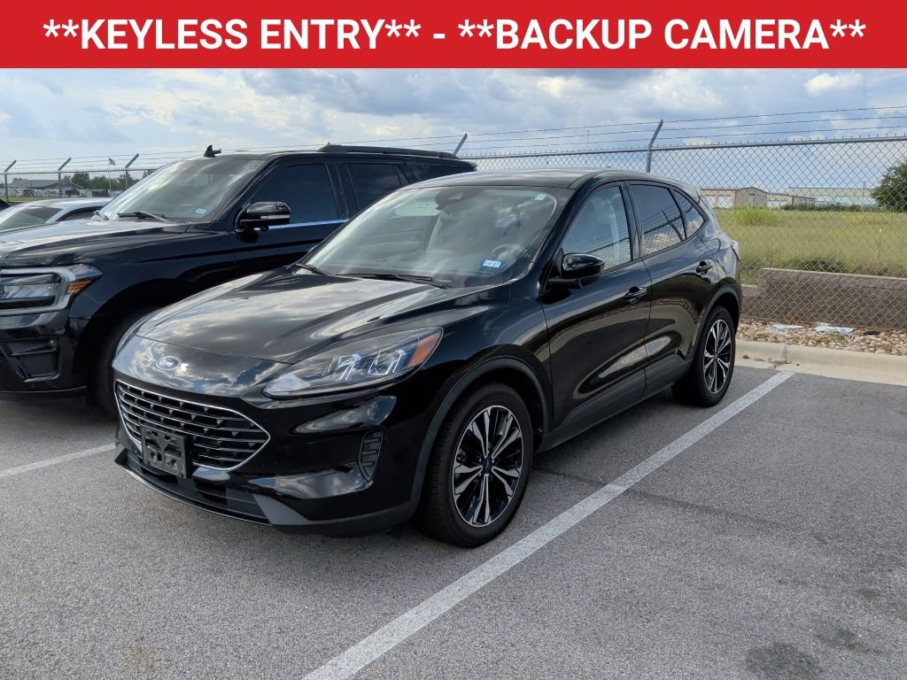 Used 2021 Ford Escape SE w/ SE Sport Appearance Package FWD image 3