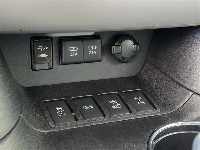 Used 2018 Toyota Highlander Plus image 22