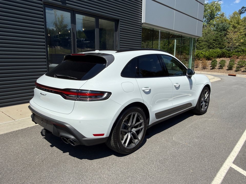 Certified 2026 Porsche Macan Turbo AWD/4WD image 7