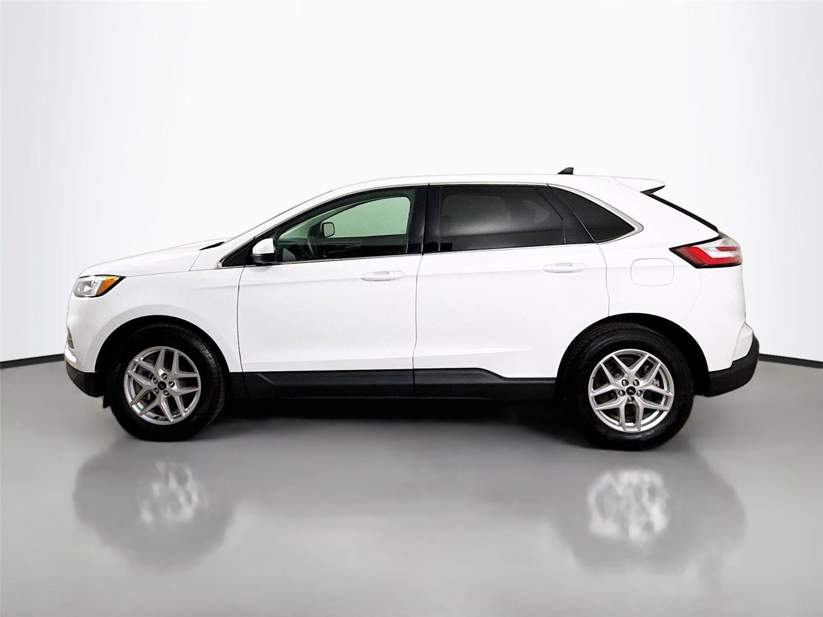 Used 2024 Ford Edge SEL AWD/4WD image 8