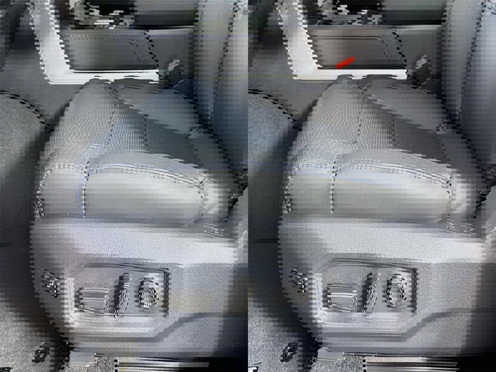 New 2025 Toyota Tundra Platinum image 33