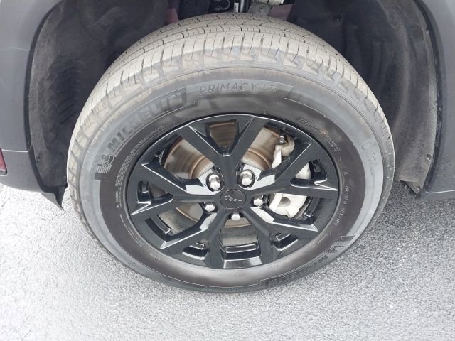 Used 2024 Jeep Grand Cherokee L Altitude image 18