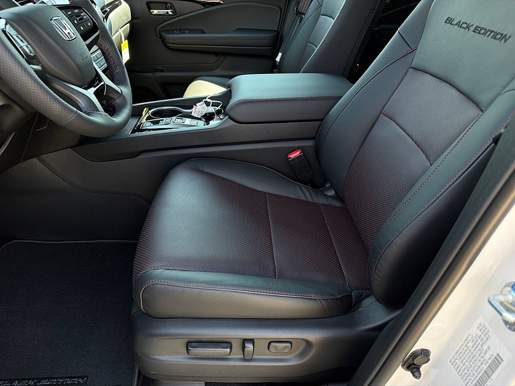New 2026 Honda Ridgeline Black Edition image 13