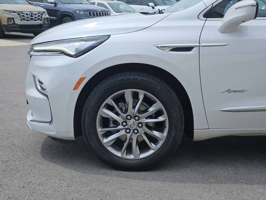 Used 2023 Buick Enclave Avenir w/ Avenir Technology Package FWD image 6