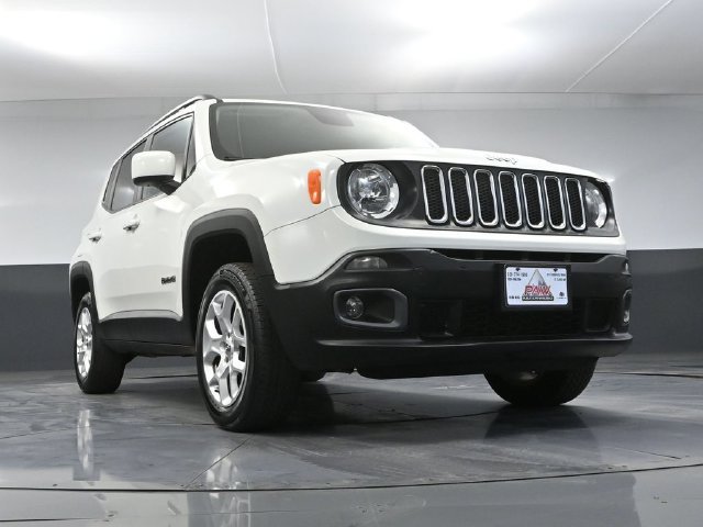 Used 2017 Jeep Renegade Latitude w/ Cold Weather Group AWD/4WD image 42