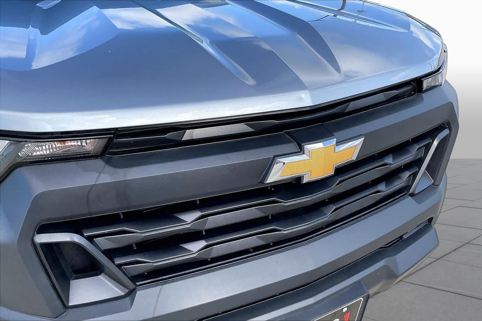 Used 2025 Chevrolet Colorado W/T w/ WT Custom Package RWD image 28