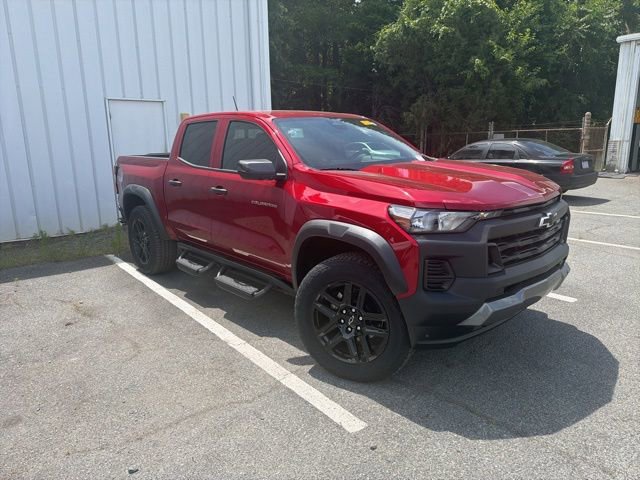 Used 2025 Chevrolet Colorado Trail Boss AWD/4WD image 5