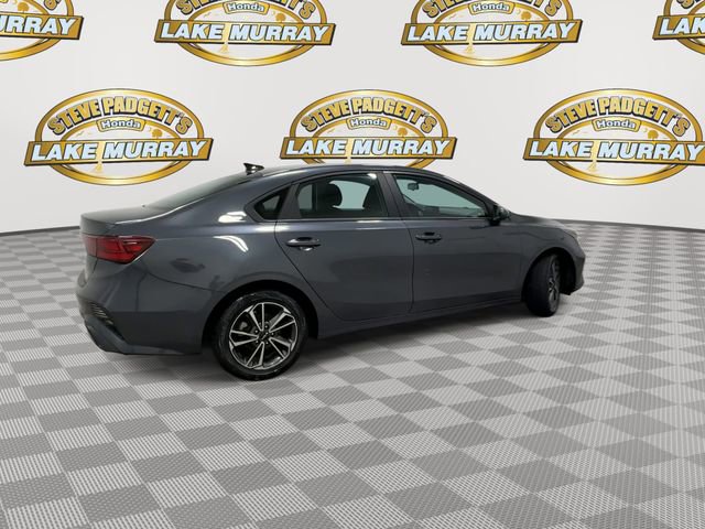 Used 2022 Kia Forte LXS FWD image 3