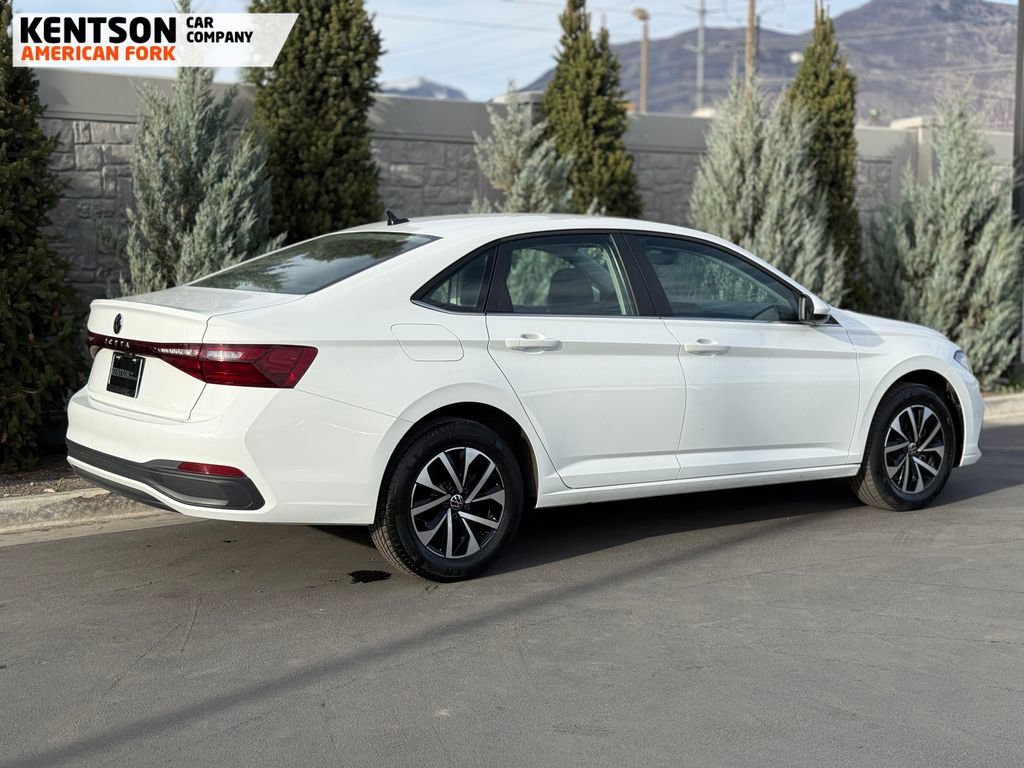 Used 2025 Volkswagen Jetta S image 10