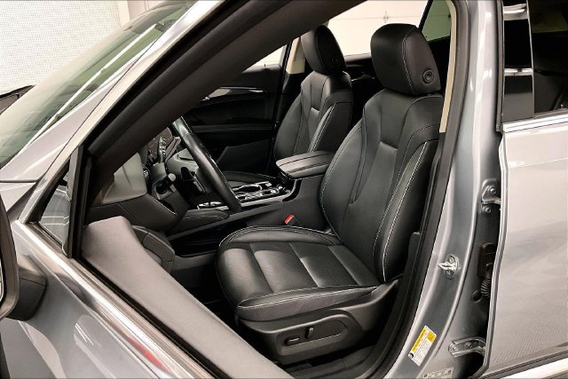 Used 2023 Buick Envision Essence FWD image 23