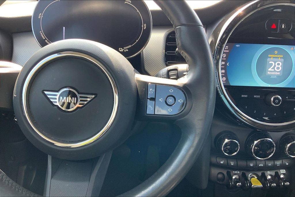 Certified 2024 MINI Cooper SE image 20