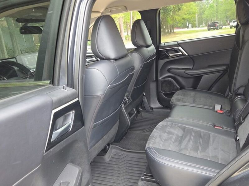 Used 2024 Mitsubishi Outlander Ralliart AWD/4WD image 8