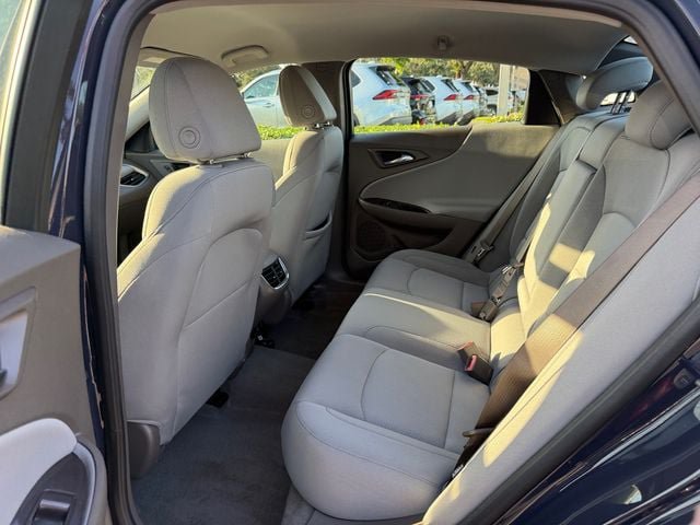 Used 2025 Chevrolet Malibu LT FWD image 13