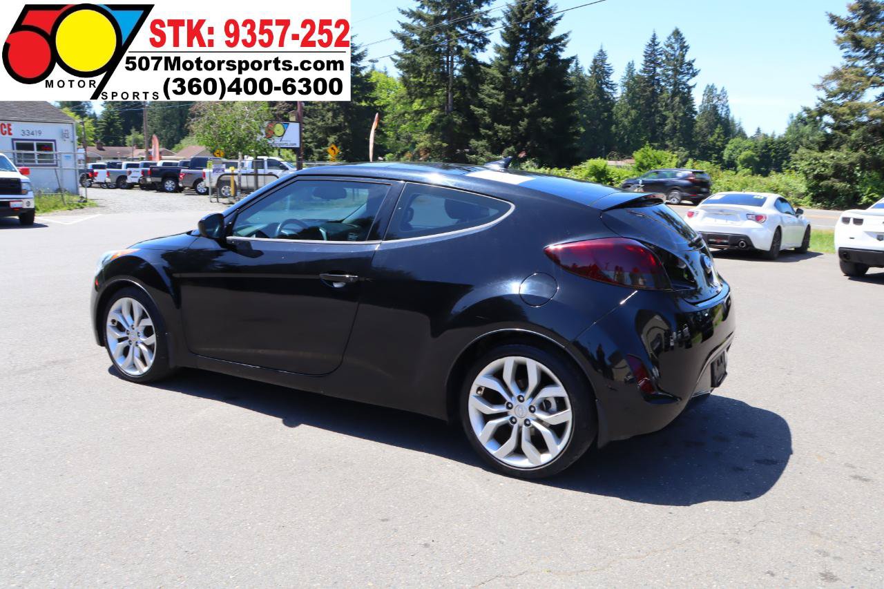 Used 2013 Hyundai Veloster w/ Style Pkg FWD image 5
