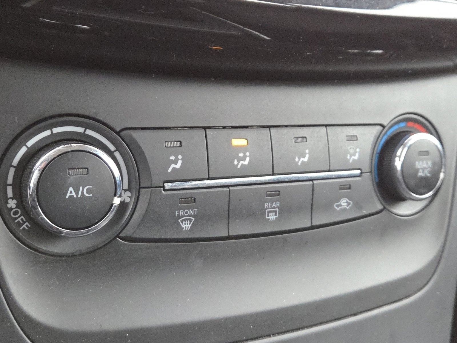 Used 2019 Nissan Sentra S image 28