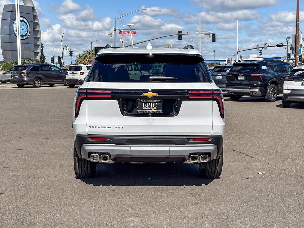 New 2026 Chevrolet Traverse LT w/ Enhanced Driving Package image 3