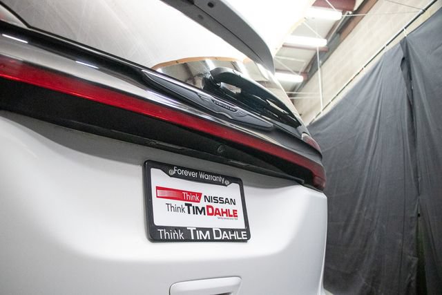 Used 2024 Chrysler Pacifica Touring-L FWD image 14
