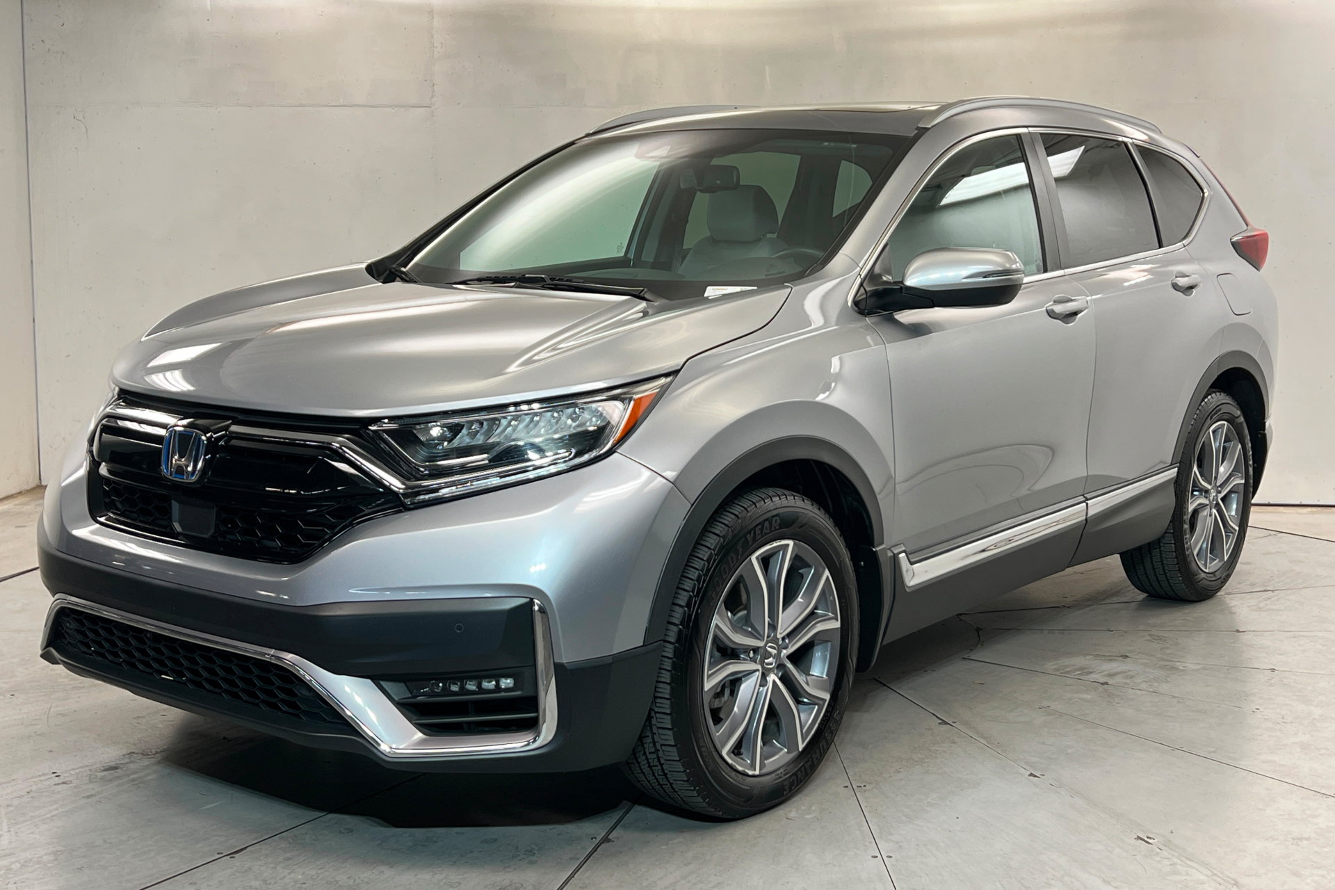 Used 2022 Honda CR-V Touring image 1