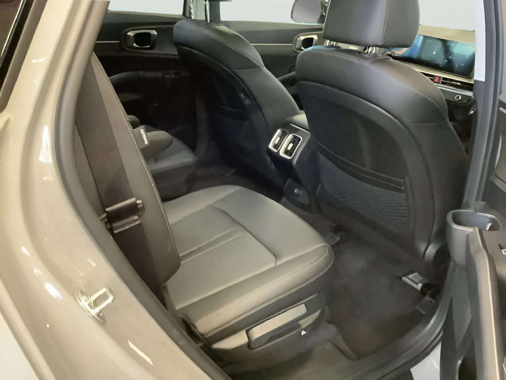 Certified 2026 Kia Sorento X-Line EX AWD/4WD image 17