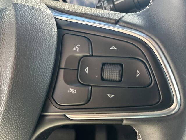 Used 2022 Buick Encore GX Essence FWD image 24