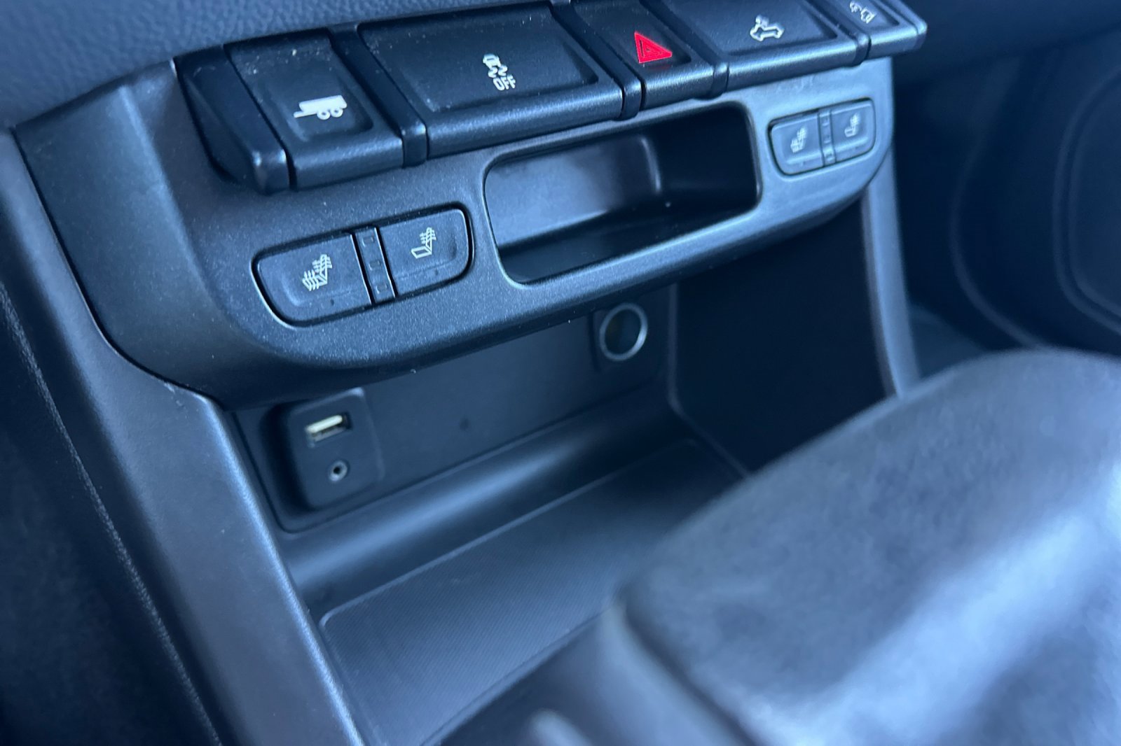 Used 2015 Chevrolet Colorado Z71 image 36