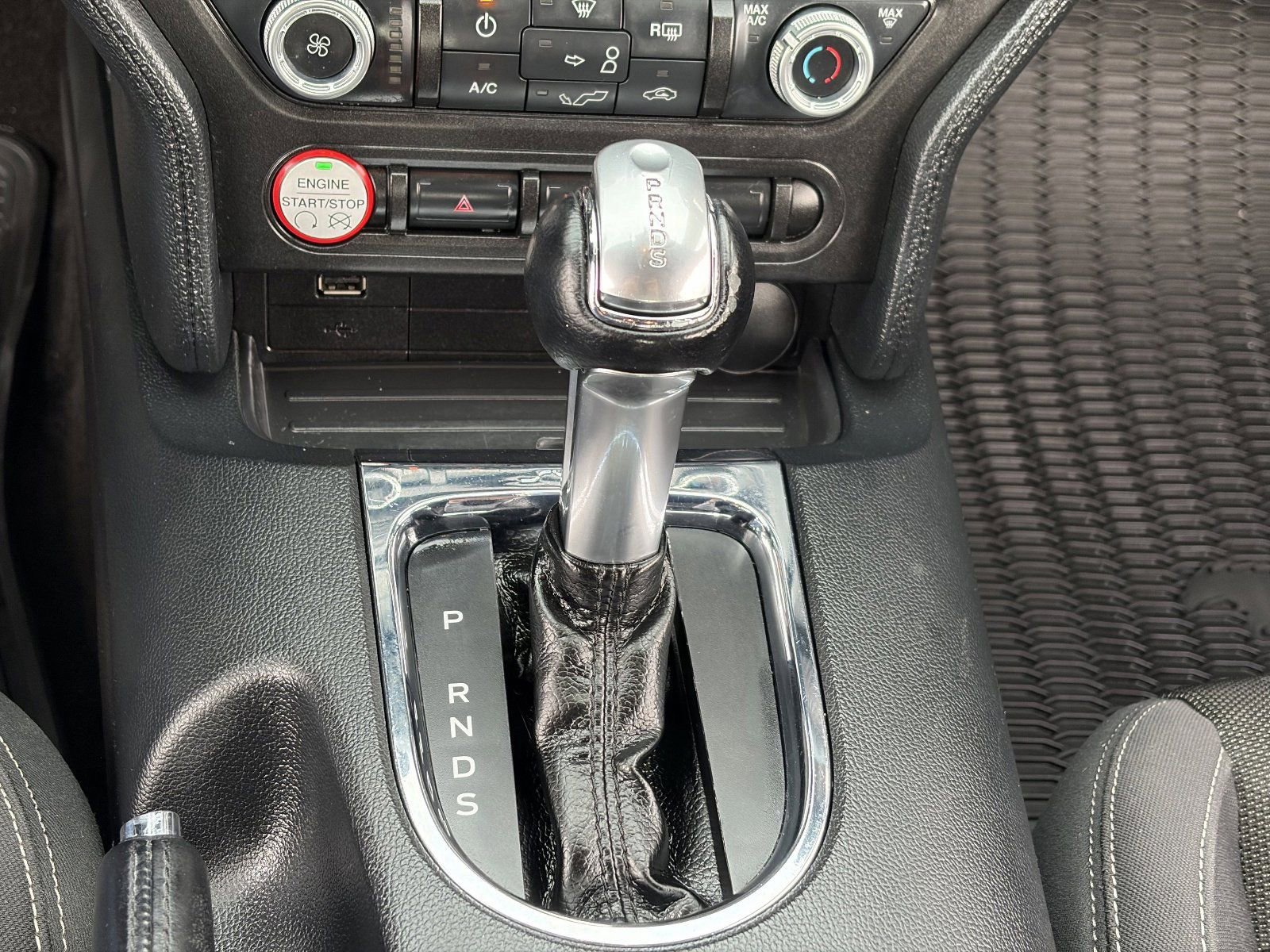 Used 2016 Ford Mustang Convertible image 31