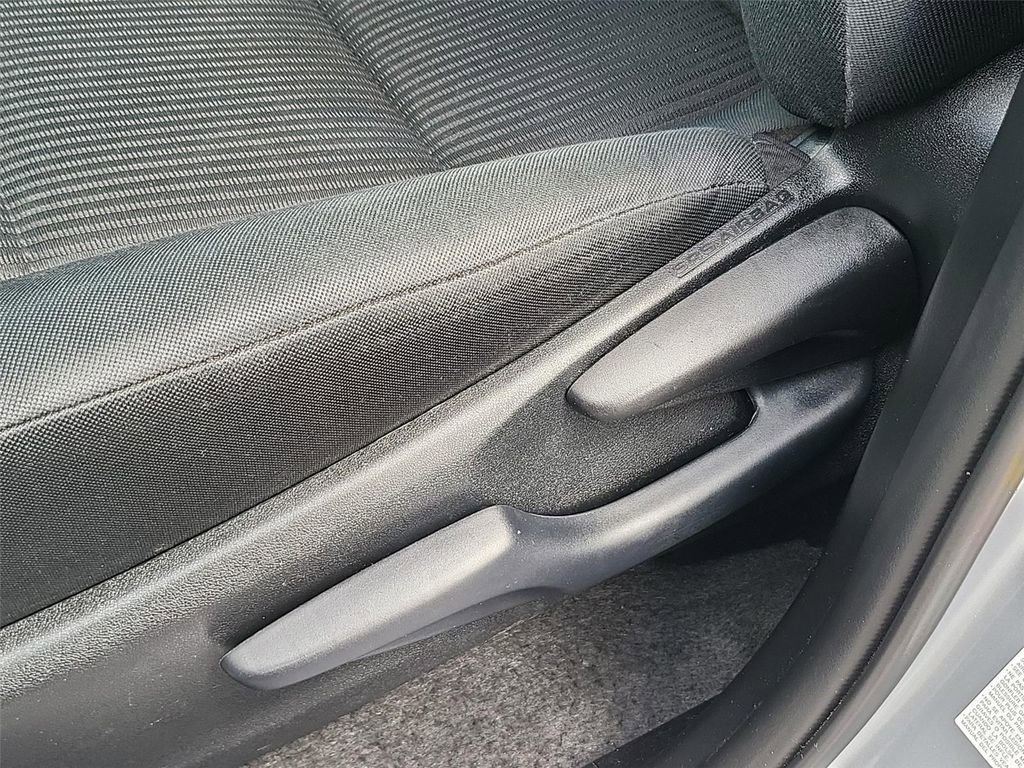 Used 2016 Toyota RAV4 LE image 37