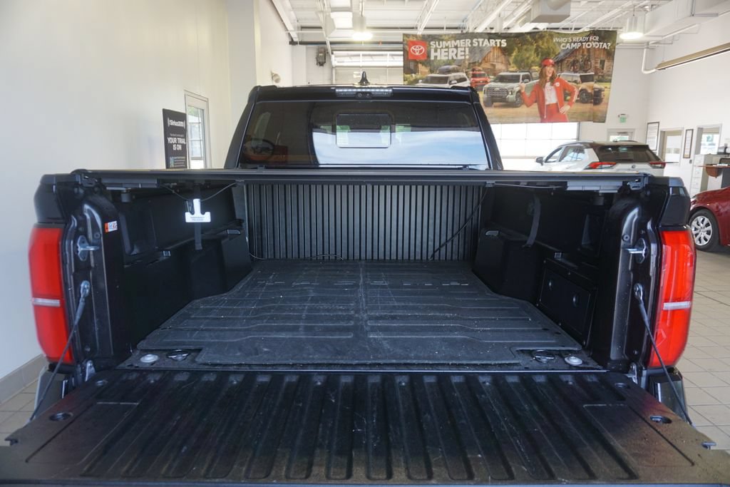 Used 2025 Toyota Tacoma TRD Sport w/ TRD Sport Premium Package AWD/4WD image 19