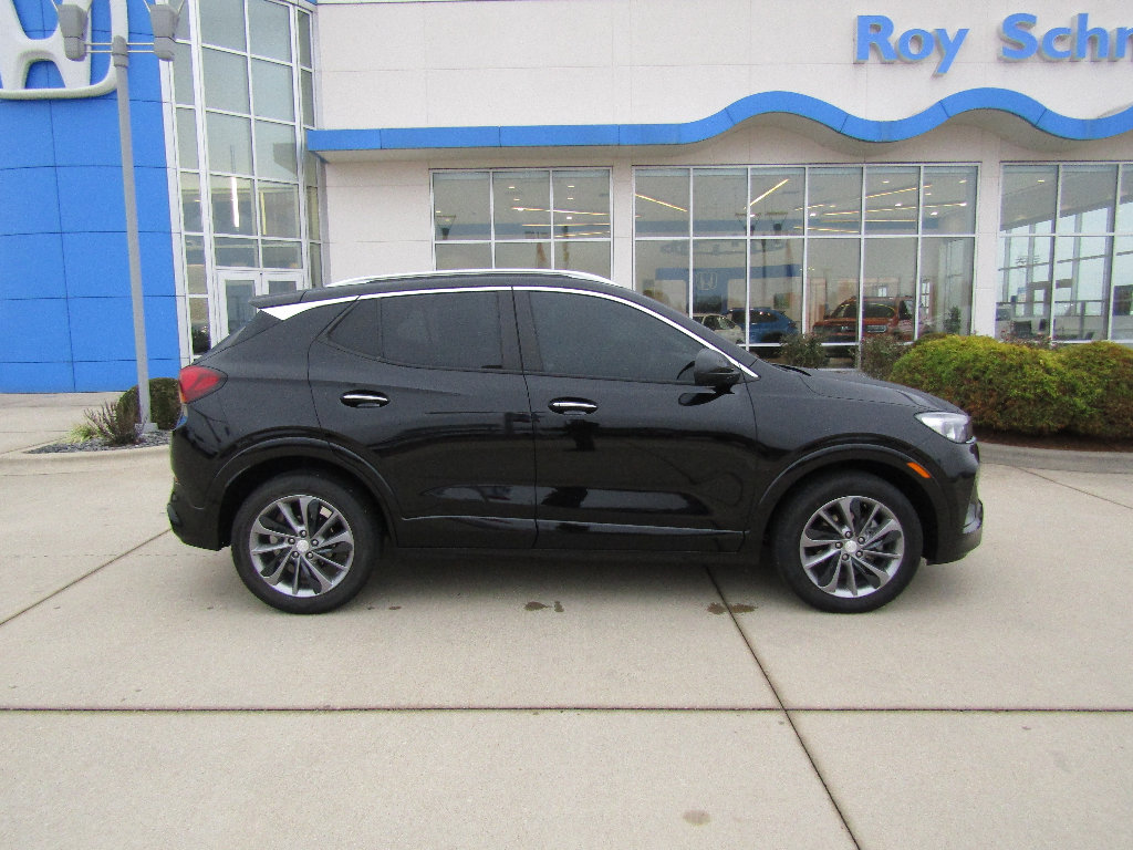 Used 2022 Buick Encore GX Select w/ Sport Touring Package image 4