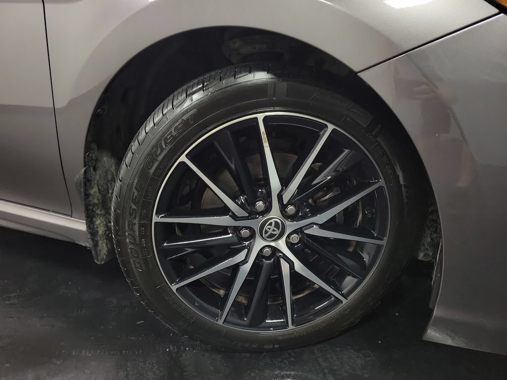 Used 2024 Toyota Camry SE AWD/4WD image 10
